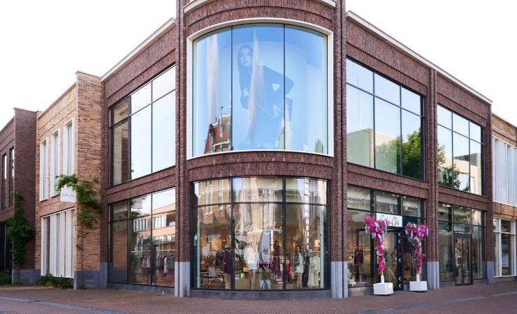 Store Image