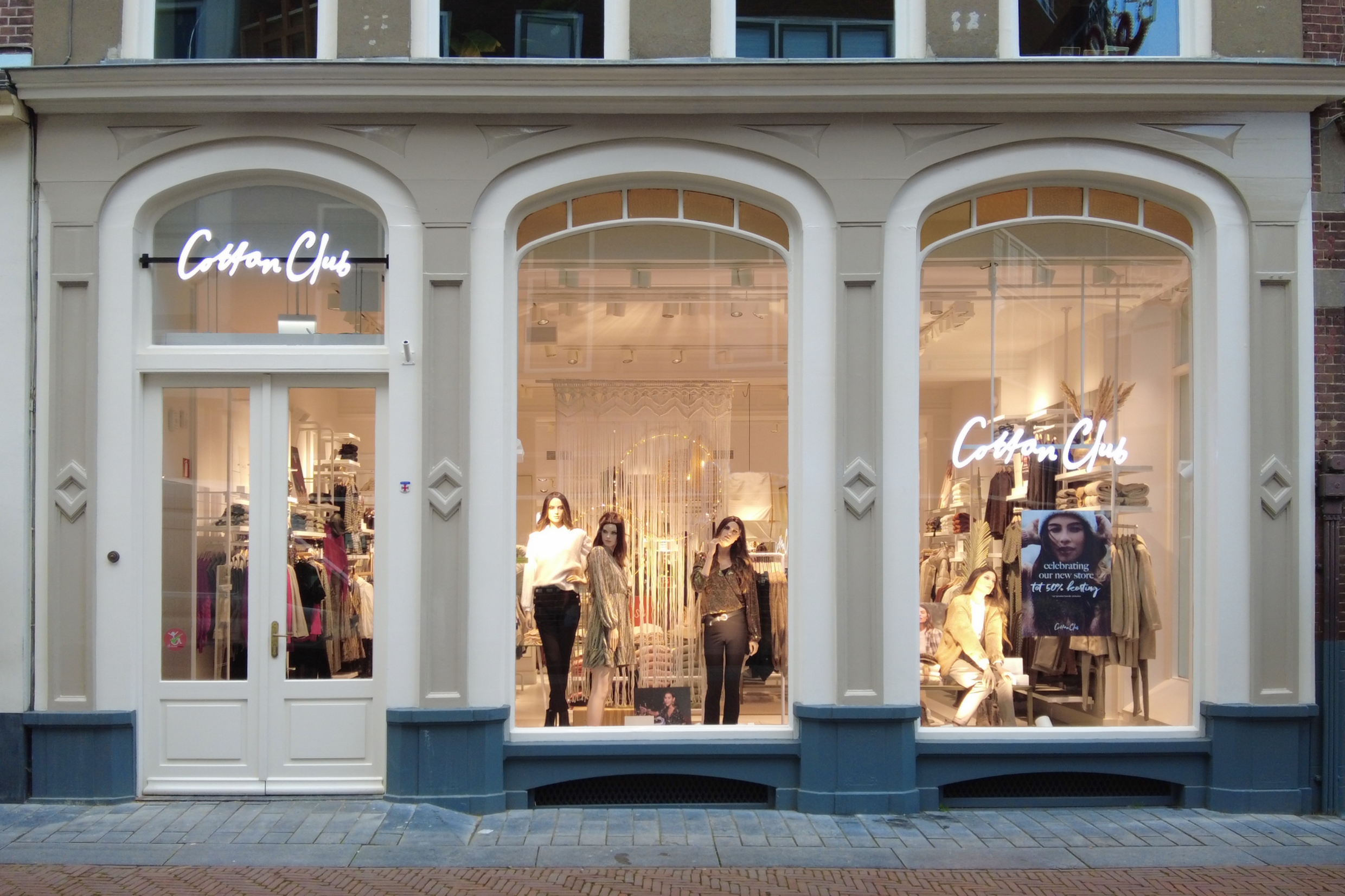 Store Image