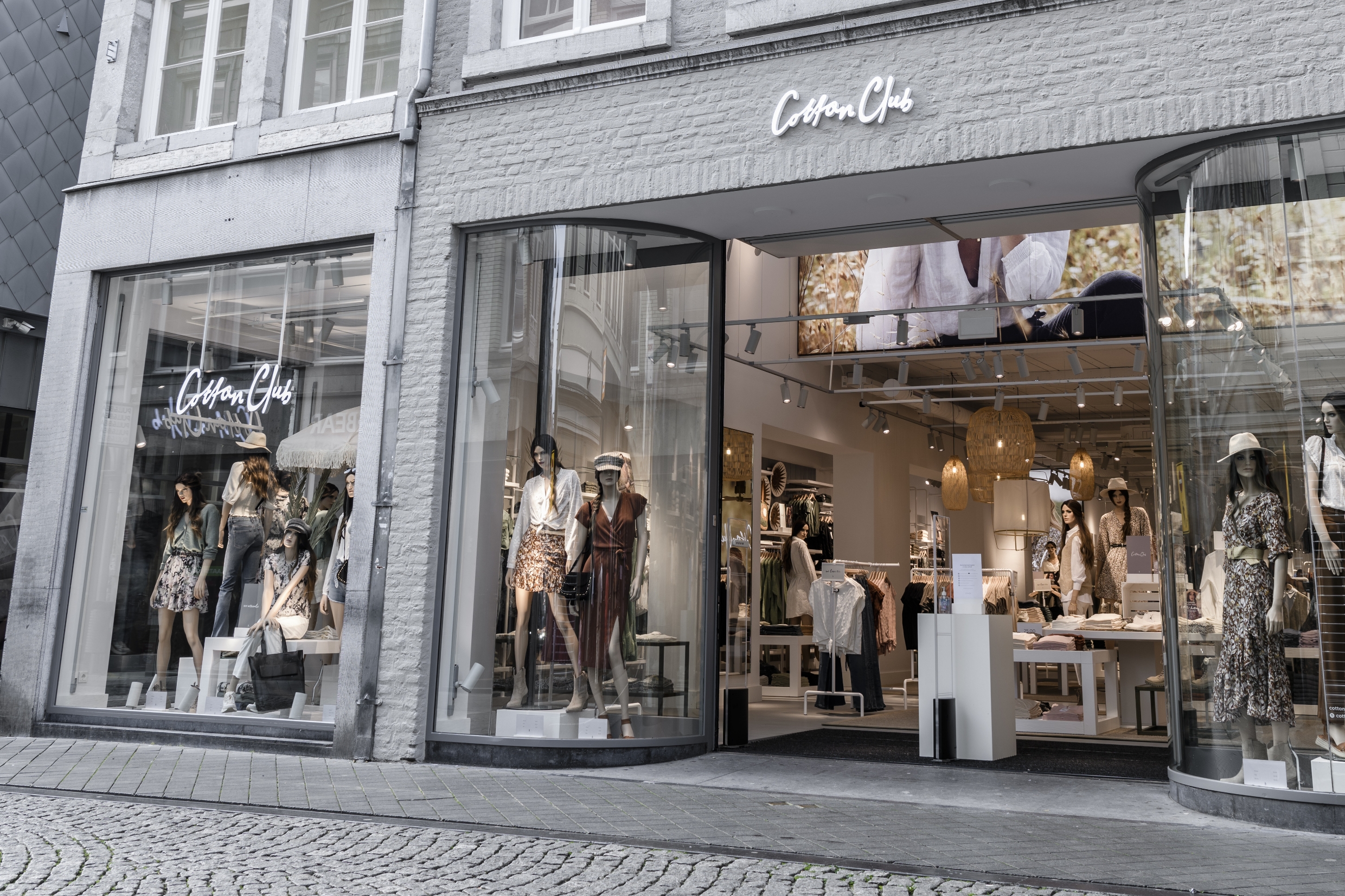 Store Image