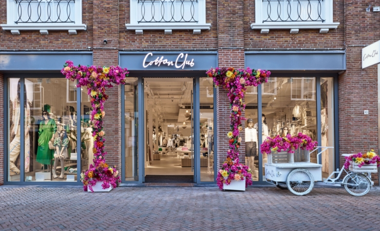 Store Image